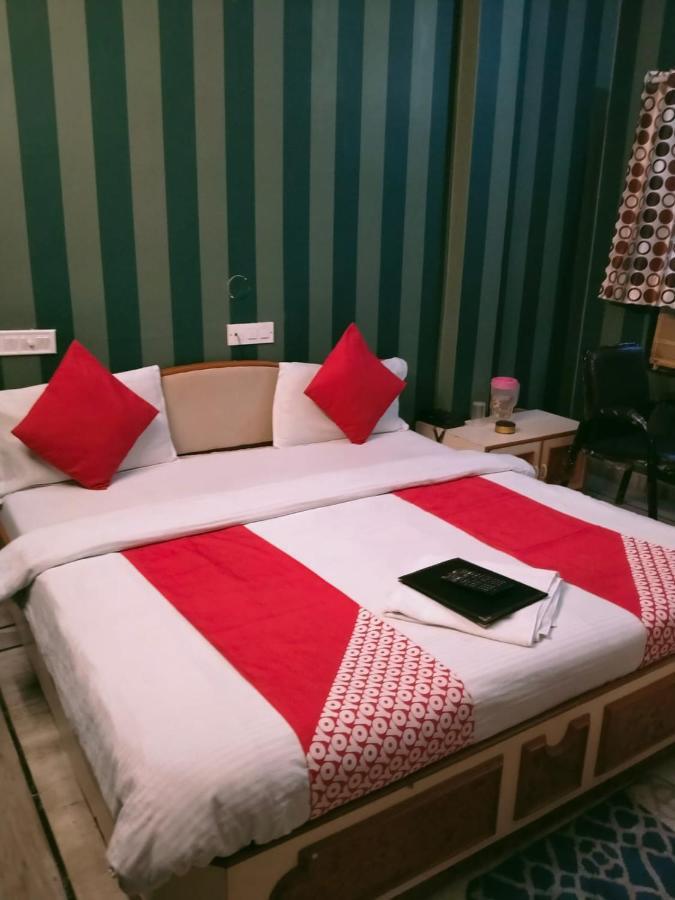 Hotel Shree Villa Harsola Kültér fotó